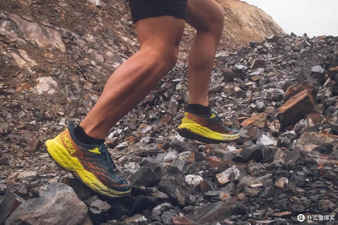 作为顶流你压力大吗?HOKA ONE ONE SPEEDGOAT 5越野跑鞋