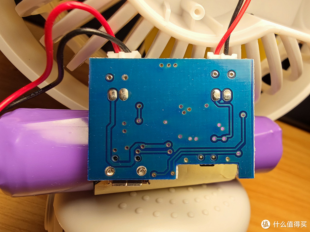 14块8零阻消音铜芯电机+30小时续航，廉价充电万向夹风扇开箱晒单