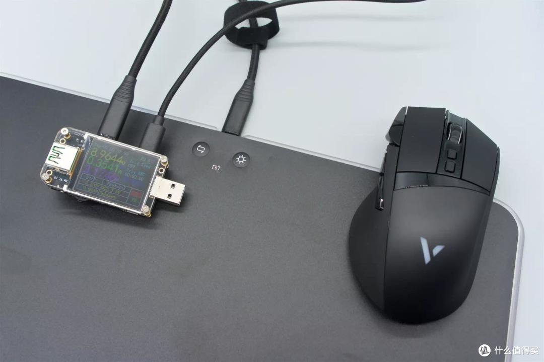 很电竞又很方便!雷柏VT350Q配V10RGB幻彩背光鼠标垫套装