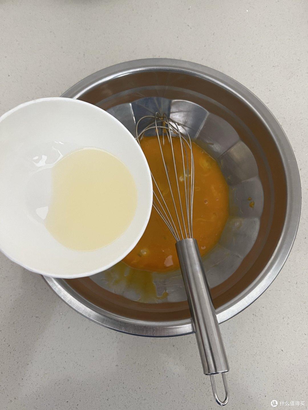 再也不用出去买啦!简单又营养的6寸戚风蛋糕制作全过程!附食材、工具清单和教程。