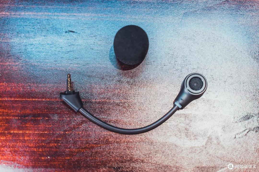 为了玩老头环,我买了个耳机:HyperX 阿尔法无线版