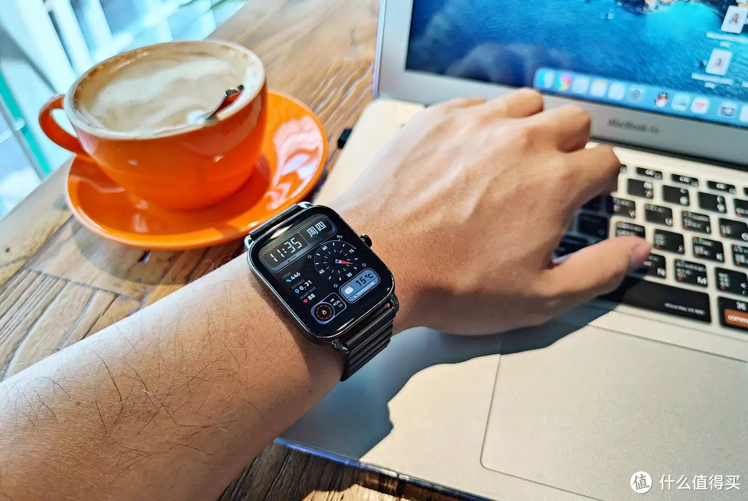 新上市！高刷磁吸表带智能手表上手体验，HAYLOU RS4 PLUS值得买