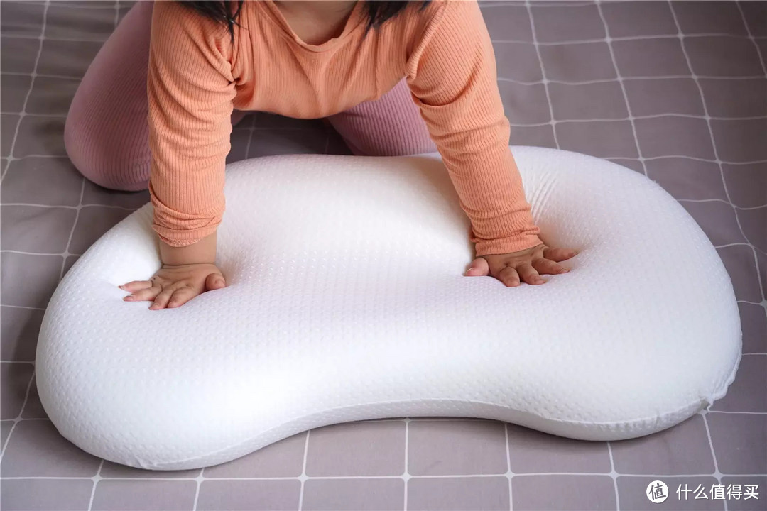 更软、更柔、更舒服--8H 元气麻糬释压枕为您带来优质睡眠！