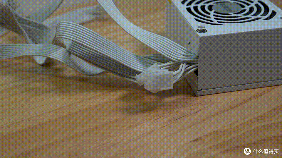 手把手教你装台白色ITX电脑主机,超频三钒星FX500 SFX电源+蜂鸟I100 PRO MESH机箱
