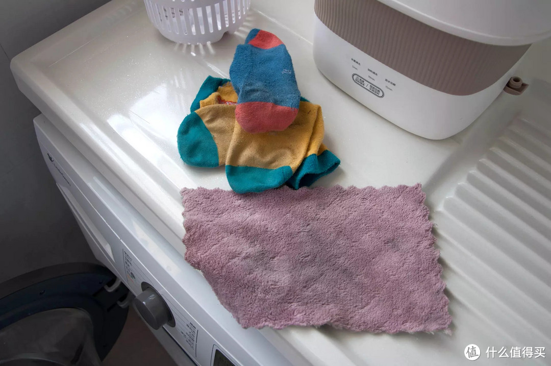 你痛恨洗袜子吗？看我评测大宇迷你折叠洗衣机，免安装易收纳很实用