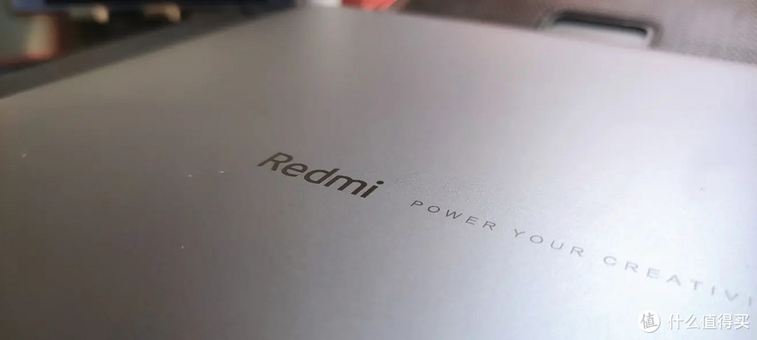 我同 Redmi Book Pro 15 2022 一起写下很酷的未来