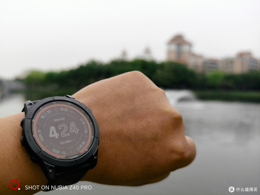 Garmin  Fenix 7X Sapphire Solar DLC炭黑旗舰版上手表现