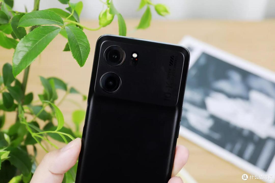 OPPO轻旗舰再进化!两千元价位的越级选手OPPO K10首发评测