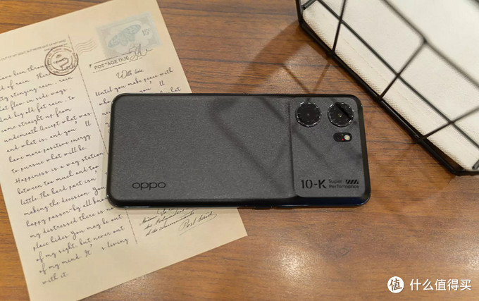 全面均衡的“六边形战士”OPPO K10 5G智能手机，联动OPPO智能电视K9x，OPPO“对K套装”打造全链路高素质娱乐体验