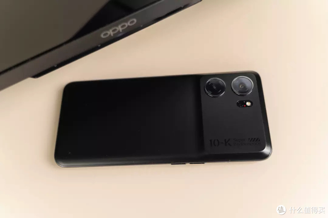 全面均衡的“六边形战士”OPPO K10 5G智能手机，联动OPPO智能电视K9x，OPPO“对K套装”打造全链路高素质娱乐体验