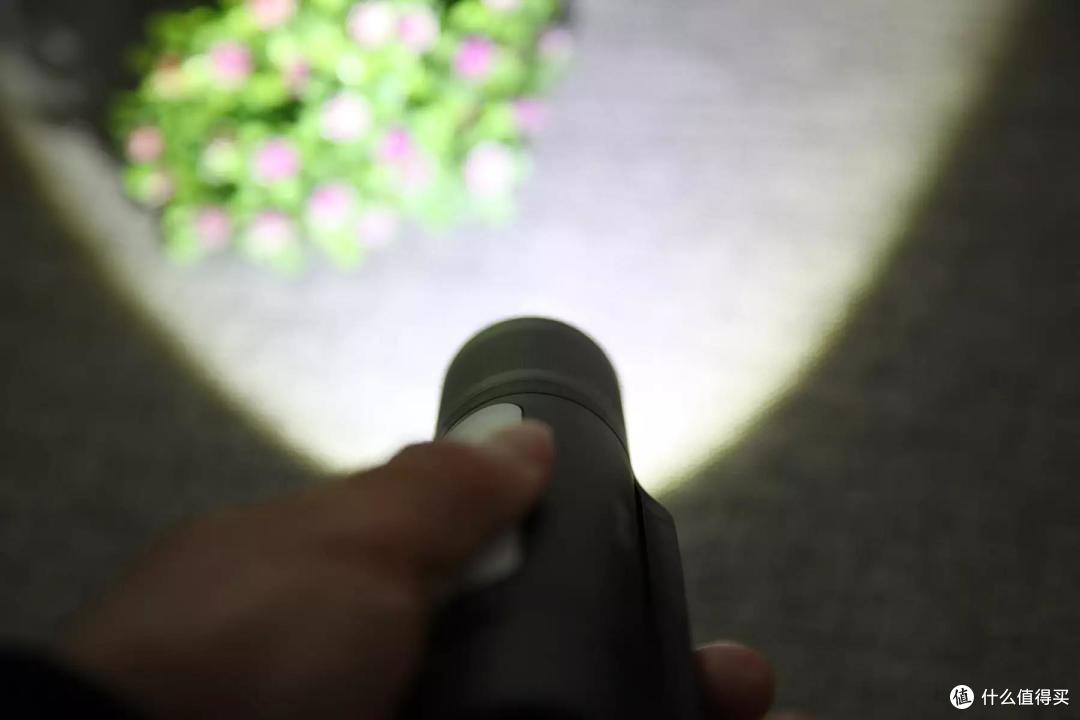 全能随身手电筒天花板,纳拓十二合一手电筒测评
