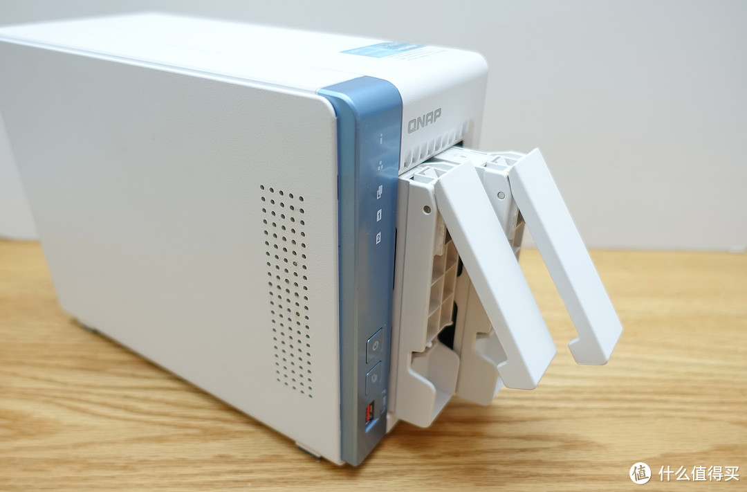 入手威联通TS-262C,搭配2块西数红盘Plus,组建家庭数据备份中心