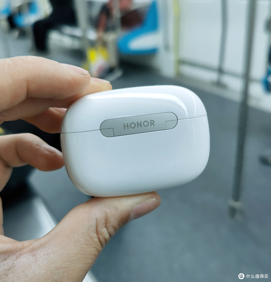 小远的评测篇二十一 荣耀earbuds 3 Pro使用体验 降噪音质表现俱佳 还自带测温功能 蓝牙耳机 什么值得买