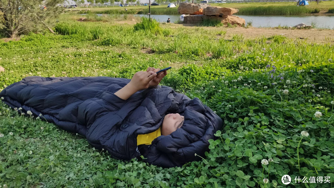 出门自驾游，一定要带这款睡袋，再冷也不怕了