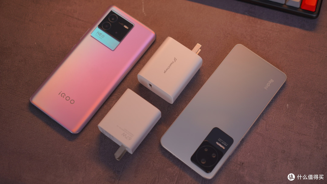 对比红米K40S,iQOO Neo6 SE能否「射门」成功?性能实测来了