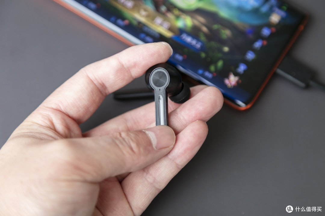 英雄G1—可以当充电宝的蓝牙耳机