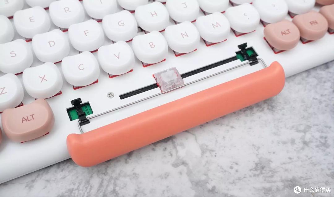 不到400元搞定520礼物!秘笈就是萌化了的IQUNIX M80猫咪键盘(机械)