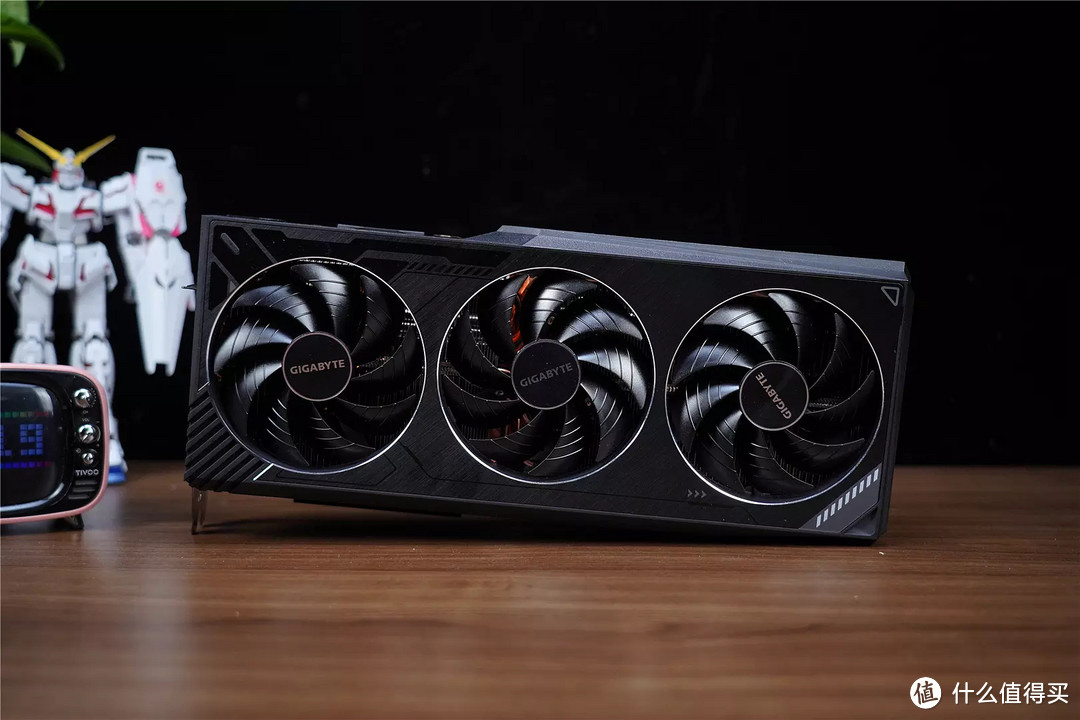 技嘉新卡皇驾到，RTX TITAN的完美替代品--GeForce RTX 3090 Ti GAMING OC 24G分享！