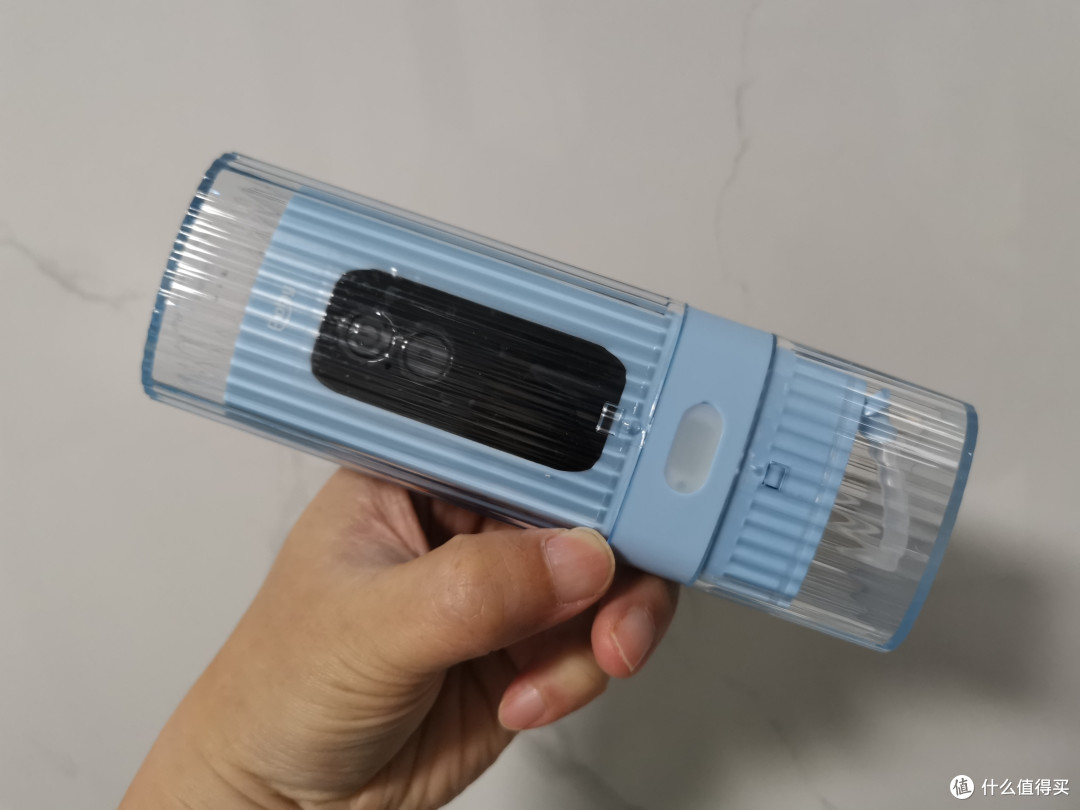 小巧便携的护牙小能手：Poby小三角便携冲牙器