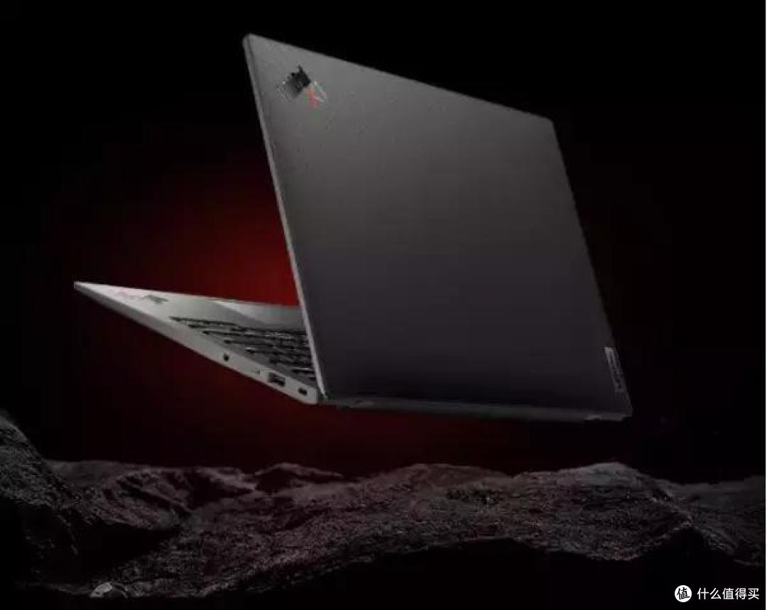 给前同事选笔记本电脑，新品ThinkPad X1 Carbon 2022他会满意吗？这一点很关键