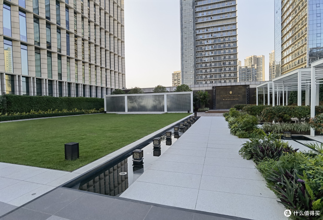 白天的室外空中花园