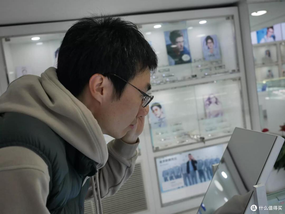 自由环面设计+全面清晰视野,蔡司泽锐系列镜片线下配镜体验分享