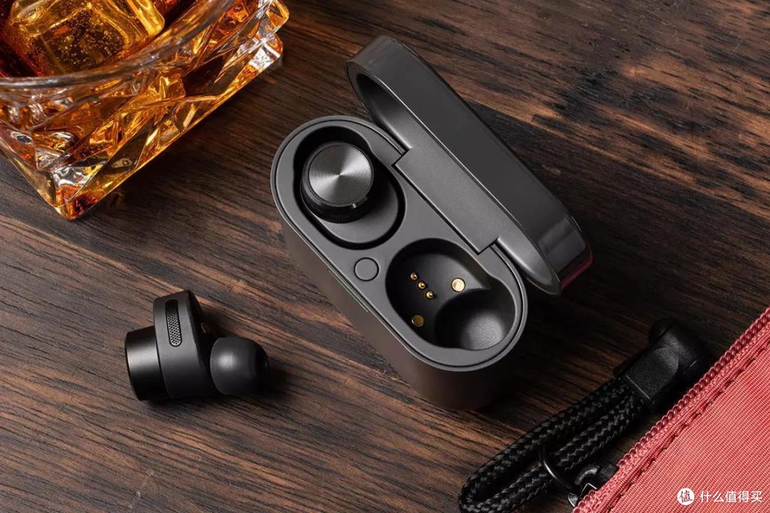 宝华韦健PI5:拒绝暴力降噪,感受世界顶级品牌的平衡艺术