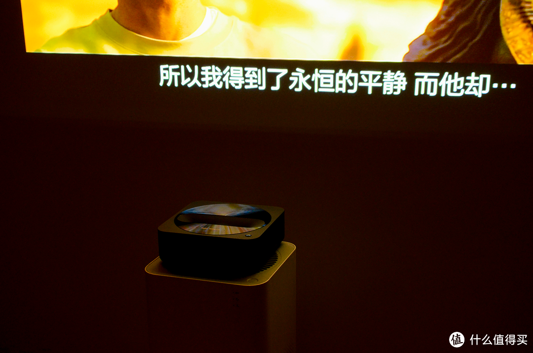 小户型影音新选择—峰米R1 Nano超短焦激光投影仪体验