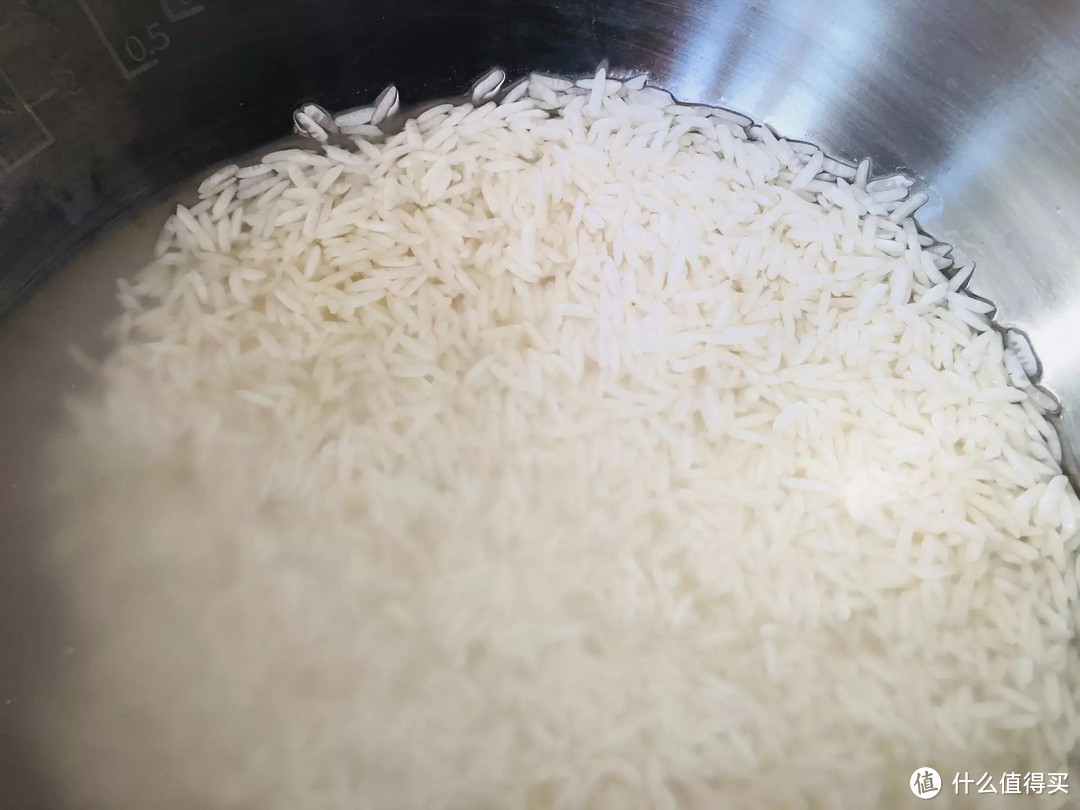 泰国乌汶茉莉香米和我们平常吃的大米有何不同？真的好吃有茉莉香味么？
