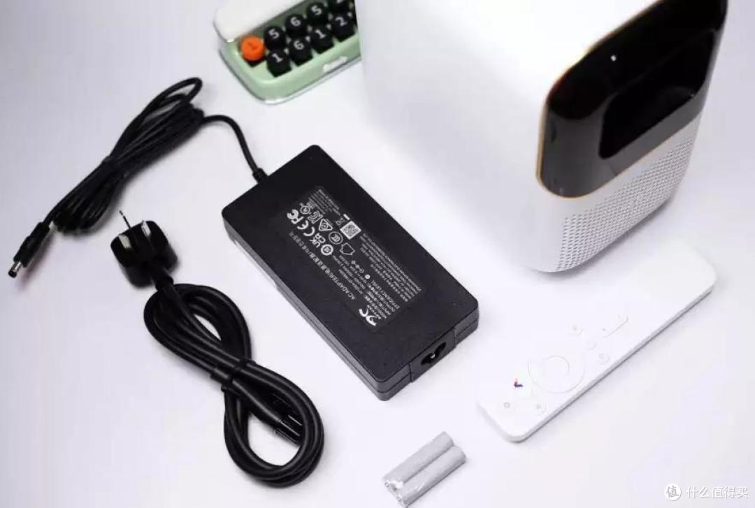 小户型也能用的聪明投影，小明Q1 Pro投影仪测评