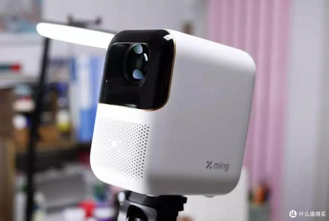 小户型也能用的聪明投影，小明Q1 Pro投影仪测评