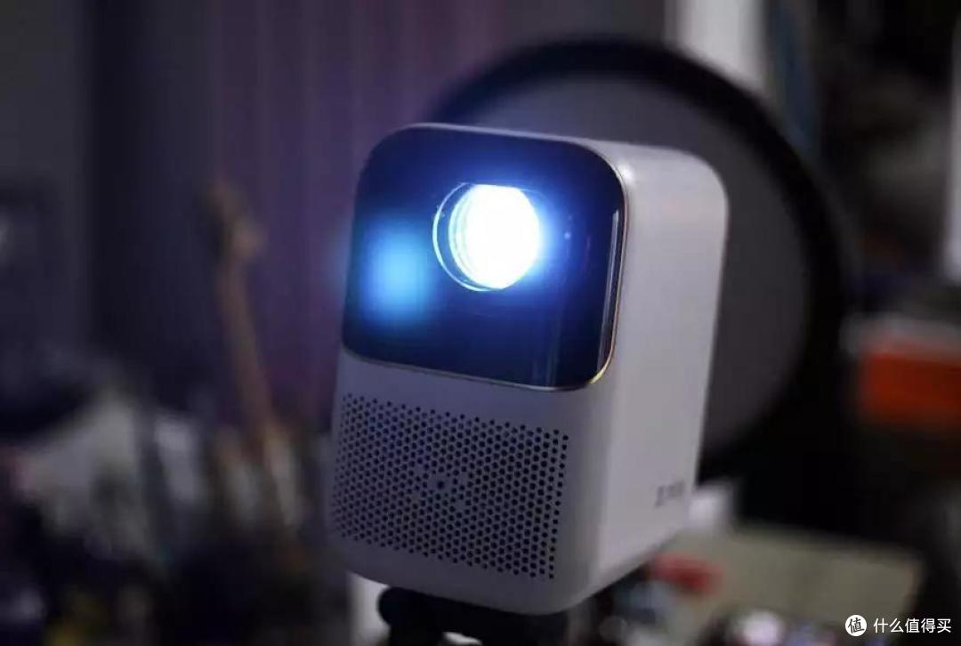 小户型也能用的聪明投影，小明Q1 Pro投影仪测评