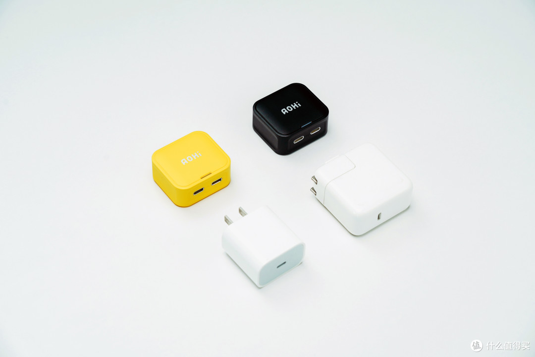 先于苹果发布,超小双口快充:aohi 40W 双口充电器解析