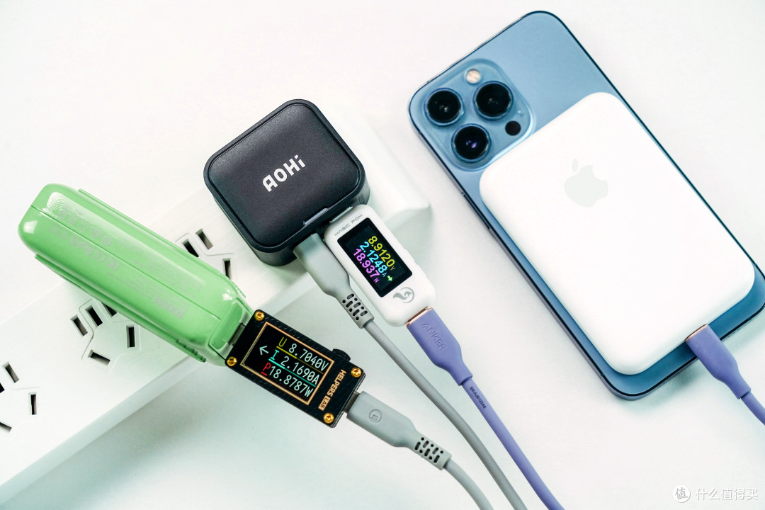 先于苹果发布,超小双口快充:aohi 40W 双口充电器解析