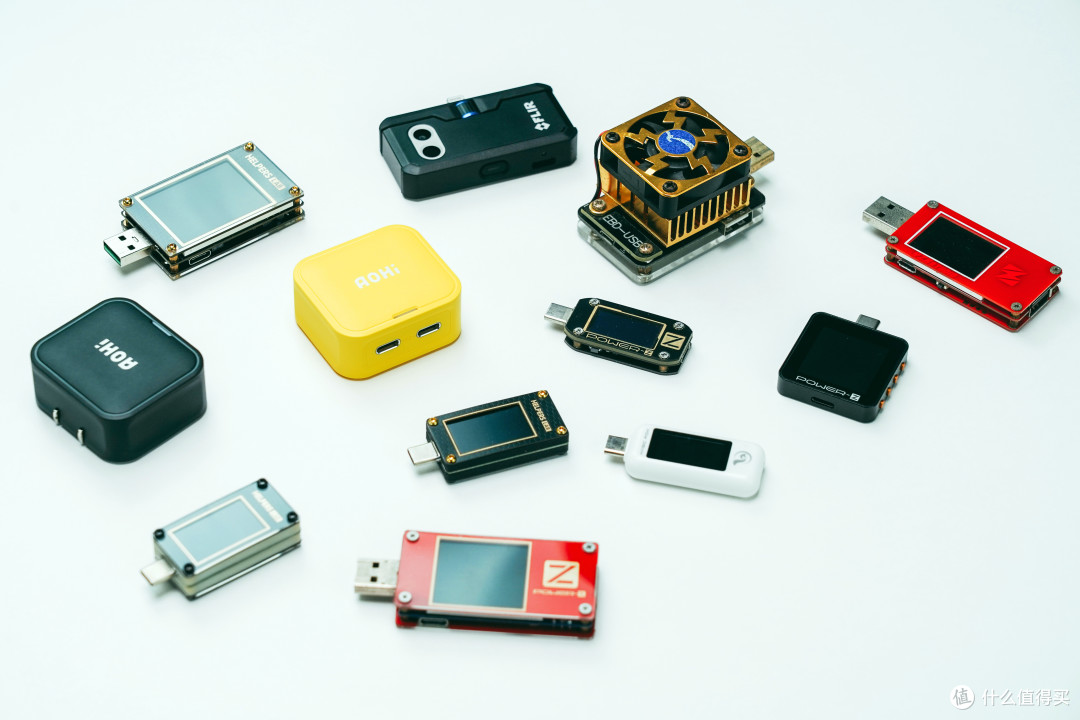 先于苹果发布,超小双口快充:aohi 40W 双口充电器解析