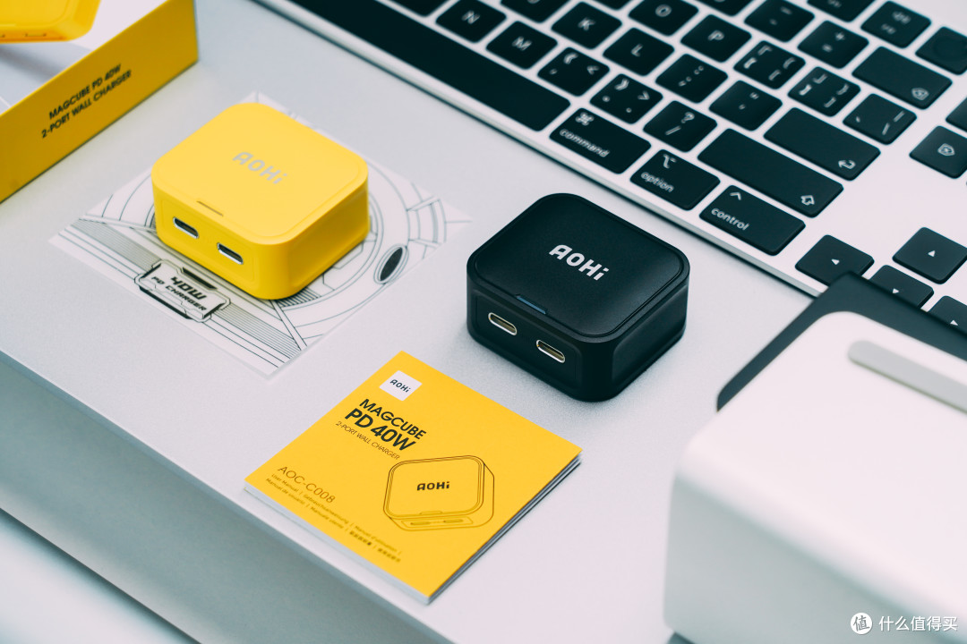 先于苹果发布,超小双口快充:aohi 40W 双口充电器解析