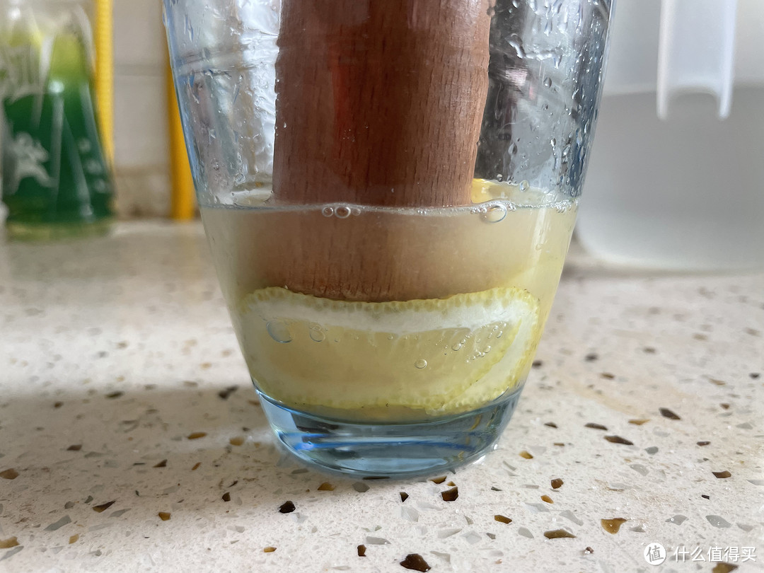 小白食谱：家庭版柠檬红茶的做法，别再只喝开水了 