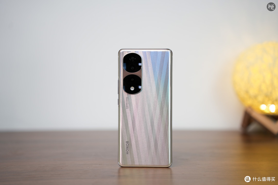 荣耀70 Pro+评测:超大杯用上了天玑9000,性能影像颜值,全线拉满!