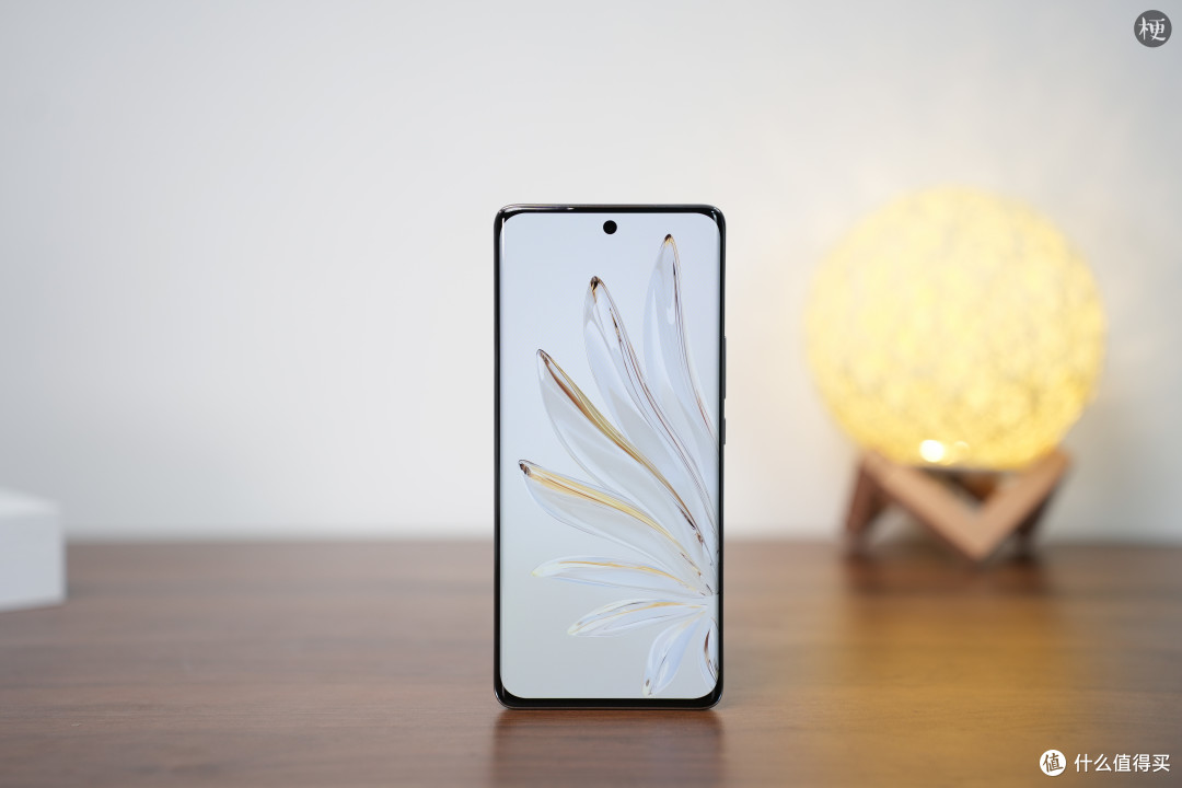荣耀70 Pro+评测:超大杯用上了天玑9000,性能影像颜值,全线拉满!