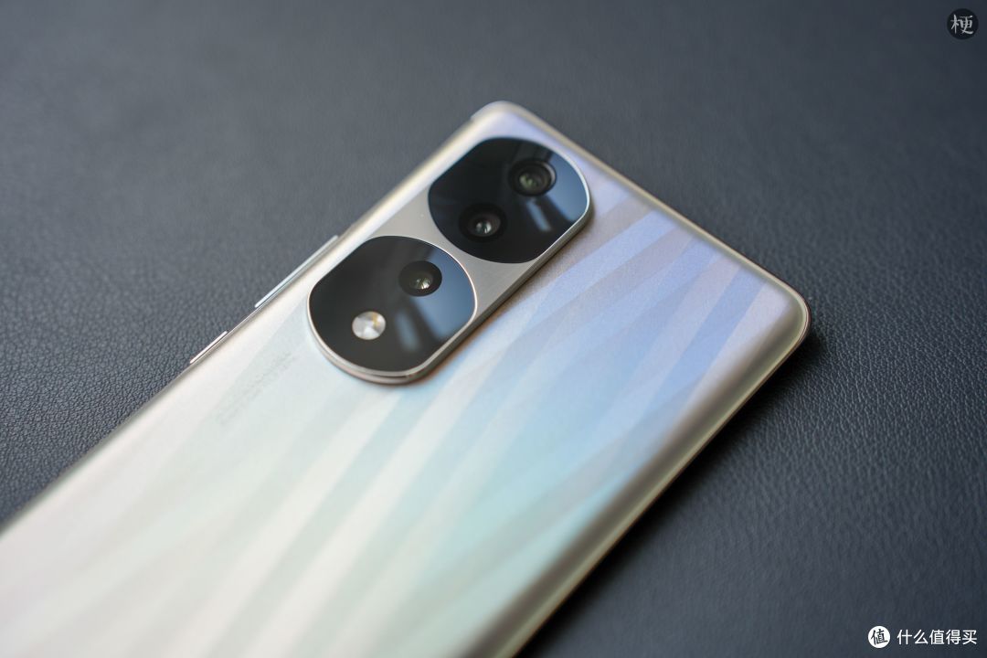 荣耀70 Pro+评测:超大杯用上了天玑9000,性能影像颜值,全线拉满!