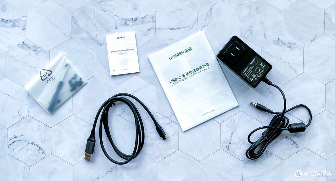 朋友搞自媒体,剪辑视频需要大容量的外部存储仓库盘,绿联USB-C双盘位磁盘存储阵列盒使用体验分享