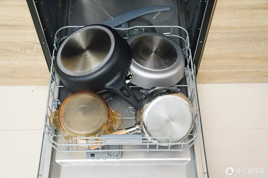 洗碗机洗小龙虾？是真傻还是真香？14套海尔晶彩洗碗机实测大放送