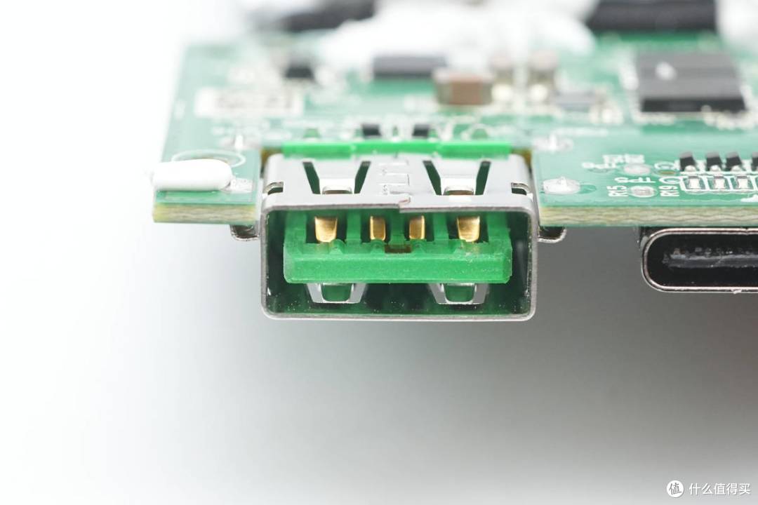 拆解报告:OPPO 33W 1A1C超级闪充移动电源PBSV03
