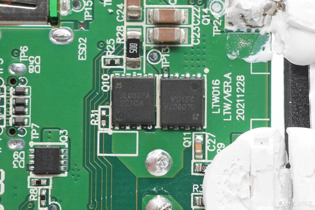 拆解报告:OPPO 33W 1A1C超级闪充移动电源PBSV03