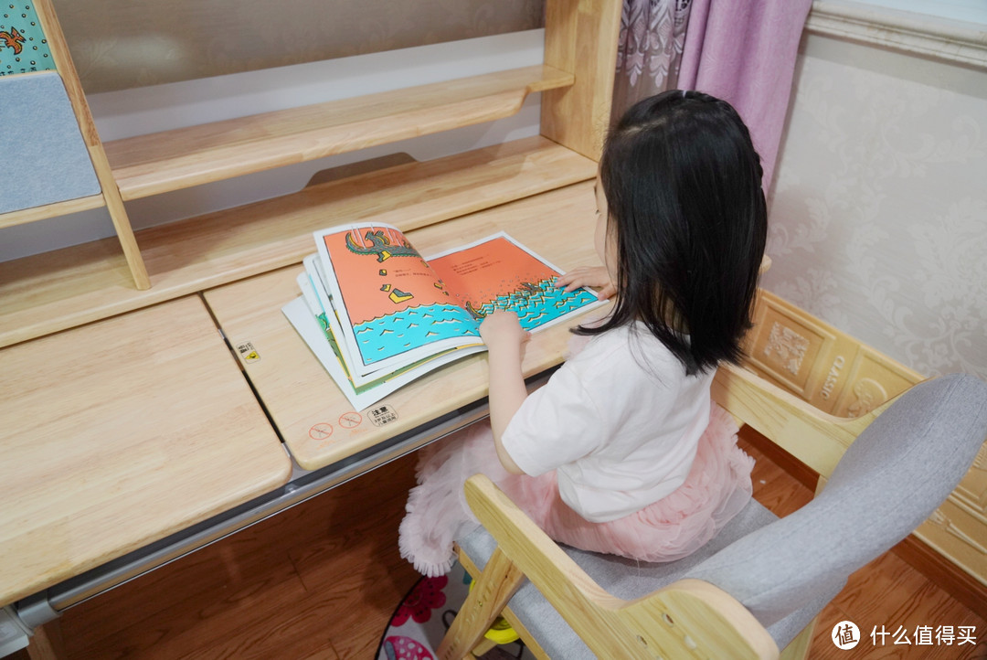 给娃创造一个优质学习环境——斯芬达小鹿桌学习桌椅套装