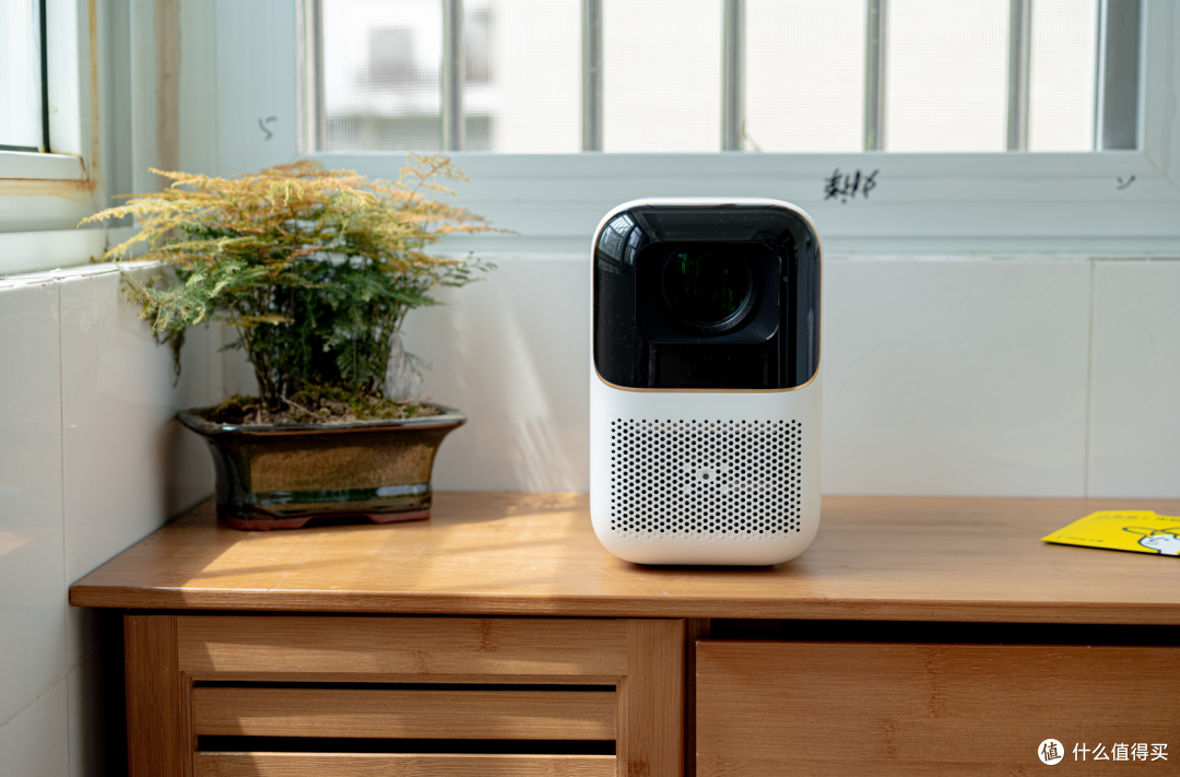 高性价比的千元投影仪 小明Q1 Pro快速测评