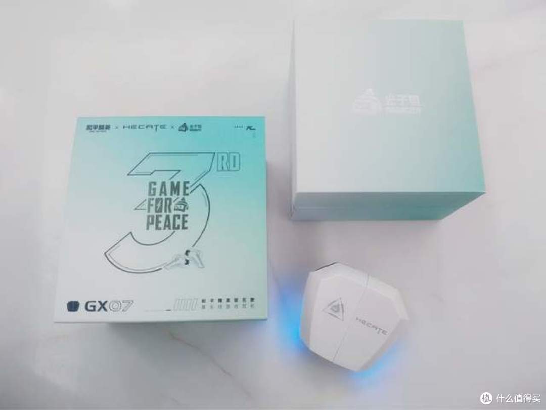炫酷潮玩，声色俱佳：漫步者HECATE GX07和平精英光子鸡限定联名耳机