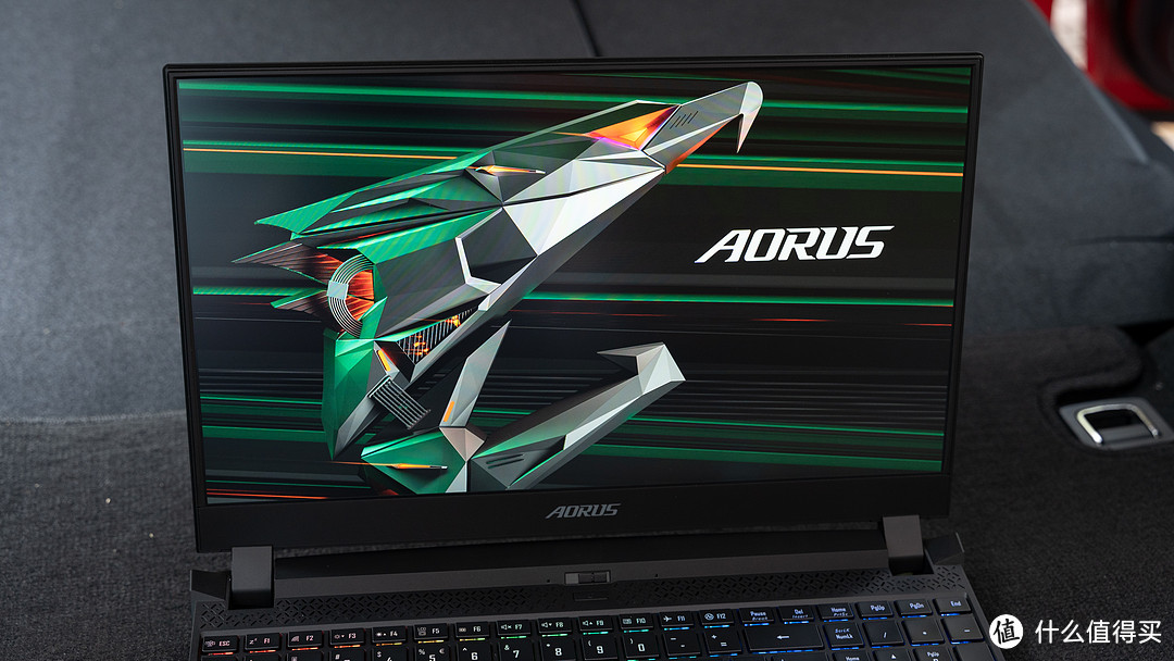 i7-12700H+RTX 3070超强游戏组合，技嘉AORUS 5 SE4游戏本拆解评测