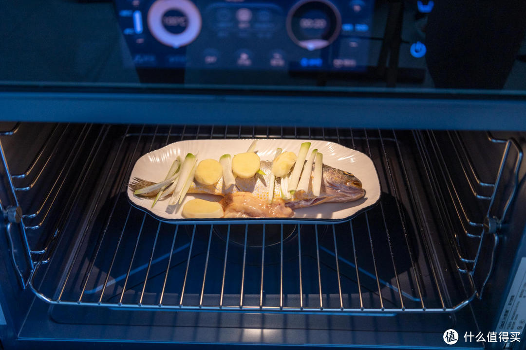 一款性能在线的嵌入式蒸烤箱的优势有哪些？