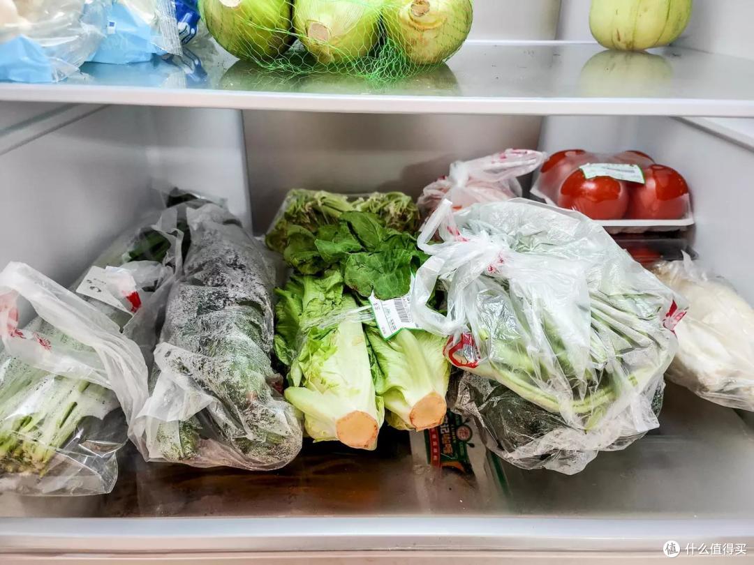 2022冰箱攻略：大容量、冷冻力大、母婴分区的十字对开门冰箱，2千多元就能买到